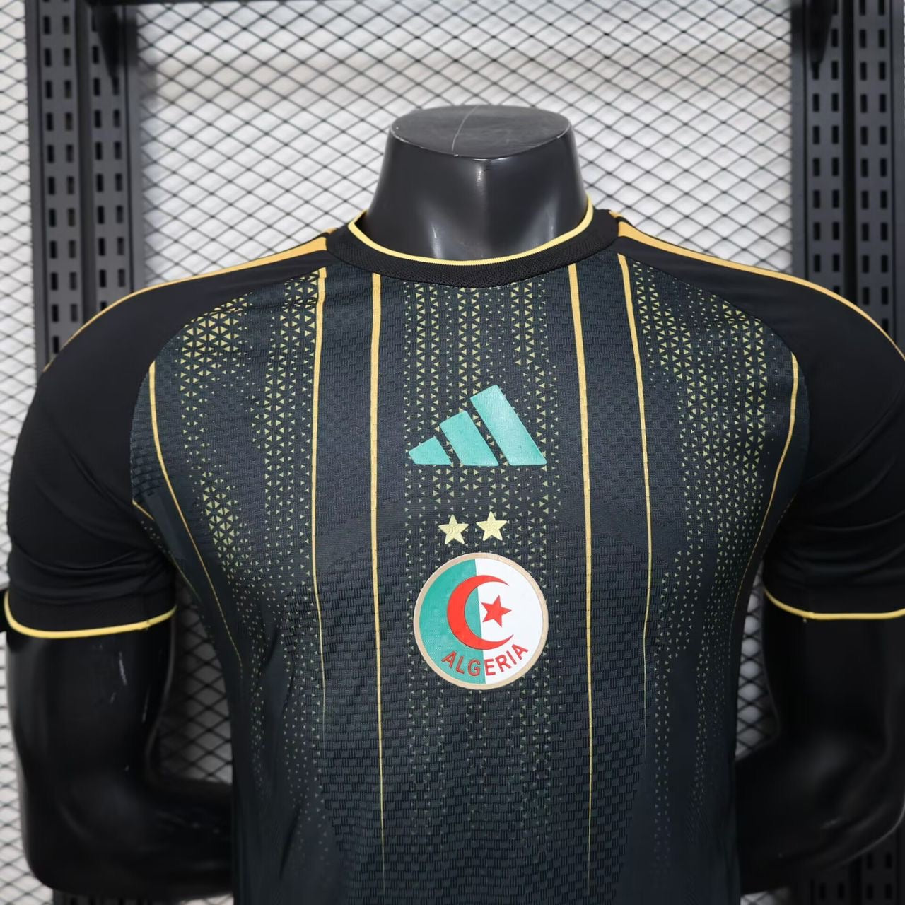 Maillot Algérie Noir Élite 2026 – Edition Premium | Design Noir & Or, Respirant & Haute Performance