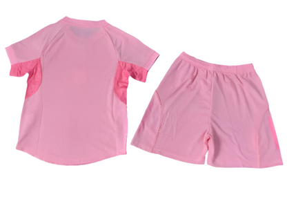 Ensemble Algérie Enfant 🇩🇿 – Maillot + Short 2025 | Confort, Style & Personnalisation Nom & Numéro